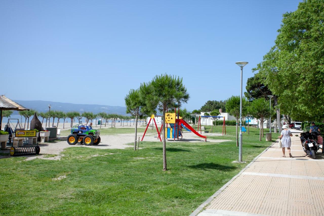 Ap Punta Next To Sandy Beach, Apartment With Garden Omiš Exteriör bild